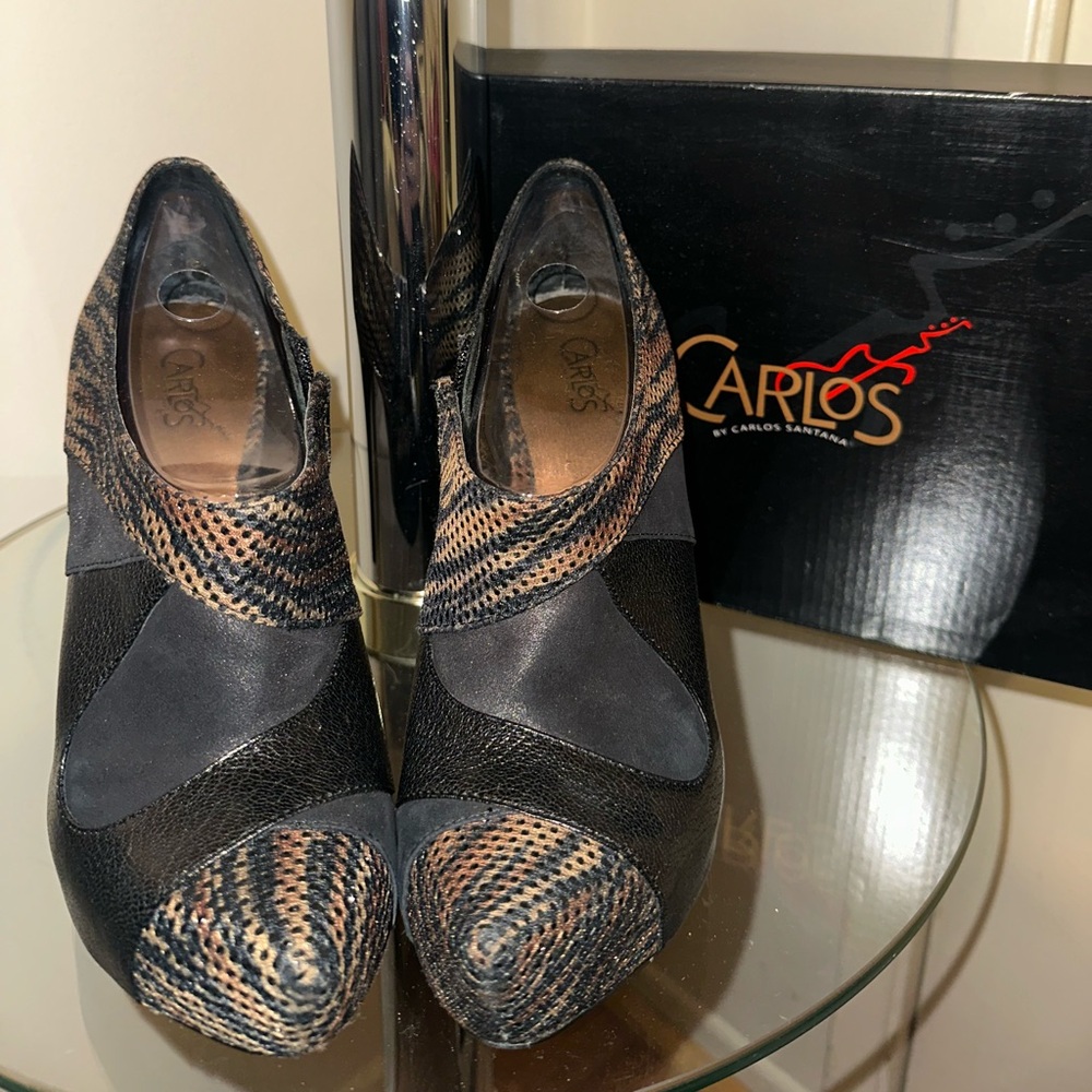 Sexy Carlos Santana "Chula" platform ankle booties 
Size 7